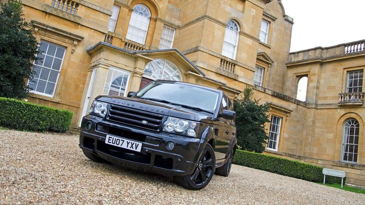 Podívejte se na Range Rover Sport po Davidu Beckhamovi. Speciál jde do aukce