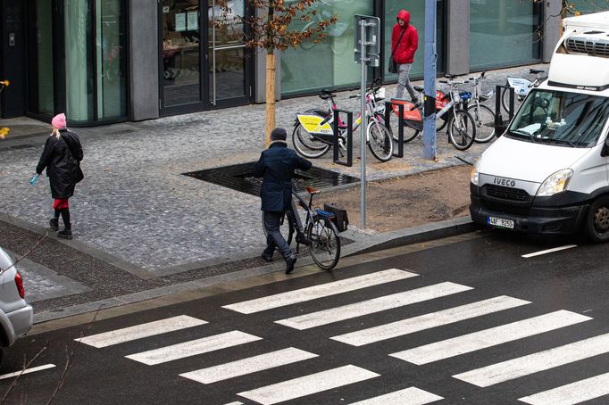 Masaryčka a nová ulice Na Florenci a problémy s dopravou a parkováním.