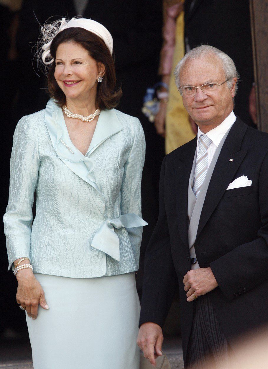 hosté na svatbu, žena