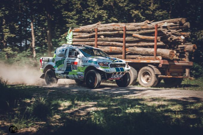 Tomáš Ouředníček ve Fordu Ranger na Baja Satu Mare