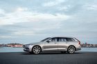 Volvo jde do útoku proti německému luxusu. Ukázalo velké kombi V90