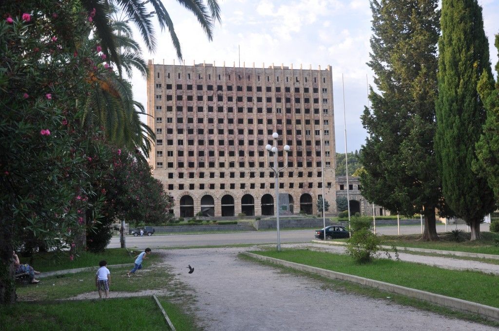 Abcházie - Suchumi - vládní budova