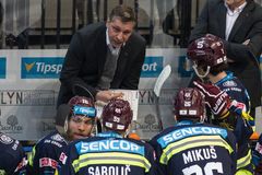 Sparťanský útok děsí extraligu, kouče Jandače ale trápí chyby v obraně