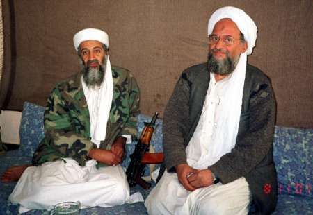 Usáma bin Ládin (vlevo) a Ajmán Zavahrí
