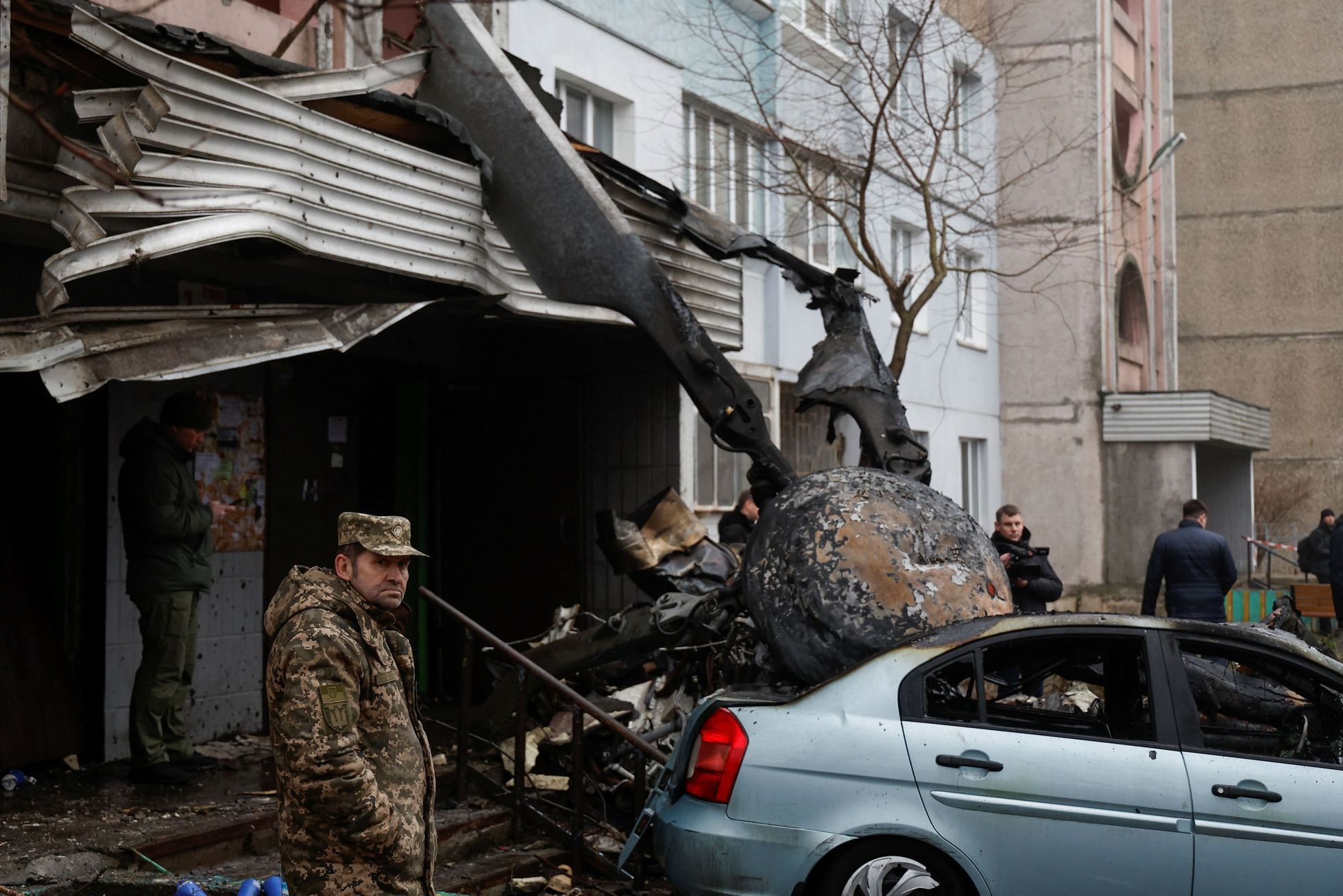 Místo, kam dopadl vrtulník na kyjevském předměstí Brovary.
