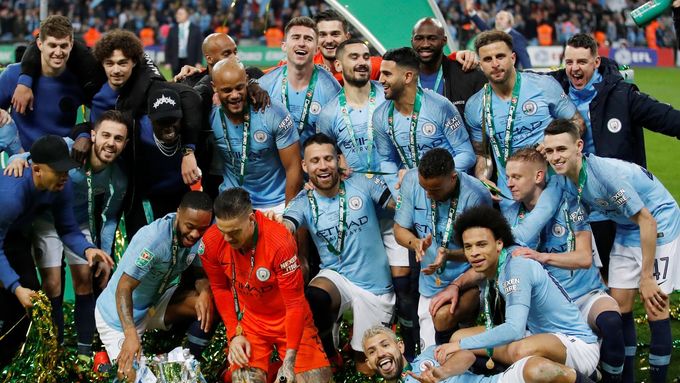 Fotbalisté Manchesteru City si užili obhajobu vítězství v Ligovém poháru.