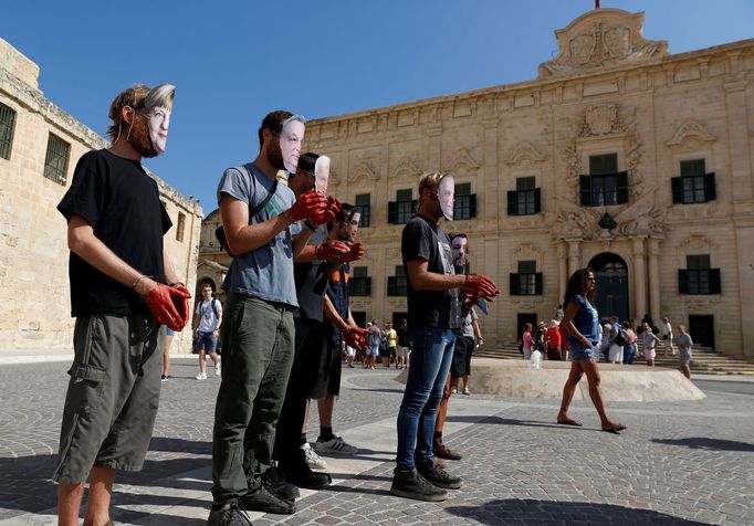 Problematika pobytů migrantů na ostrově Malta.