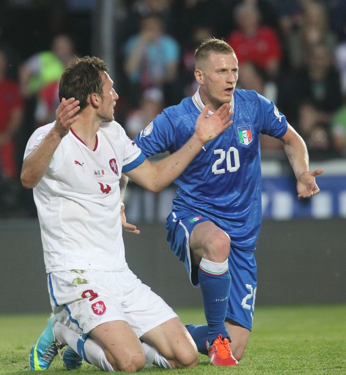 Fotbal, Česko - Itálie: Libor Kozák - Ignazio Abate (8)