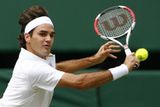 Obhájce titulu Roger Federer postoupil přes Marata Safina do finále i letos.