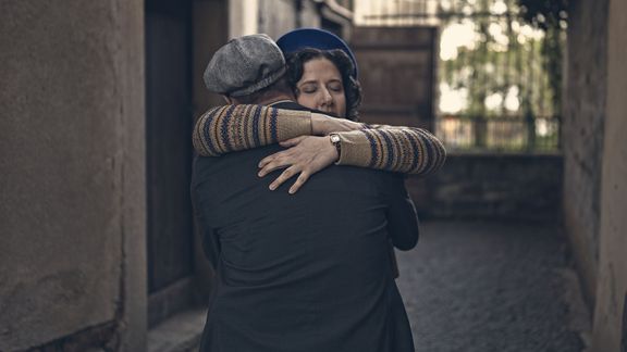 "Ženy? Odbýt tak významné postavy v českých dějinách jen jako milenky parašutistů by byla velká chyba," shodují se autorky.