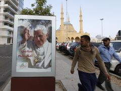 Papež přicestoval do Libanonu.