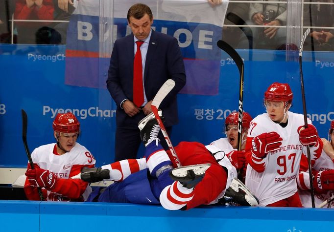 ZOH 2018, Rusko-Slovensko: Martin Bakoš na ruské střídačce - trenér Oleg Znarok