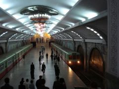 Metro v Pchjongjangu.