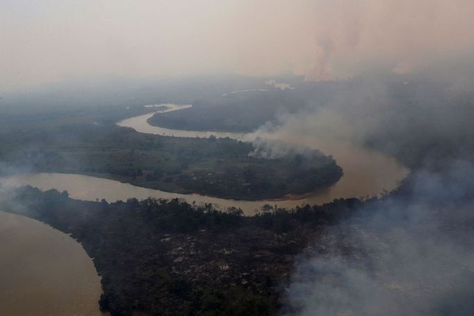 V Brazílii hoří největší mokřad světa Pantanal.