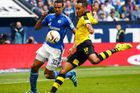 Dortmund remizoval v derby na hřišti Schalke, na Bayern už ztrácí sedm bodů