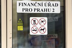 Finanční úřady posílí, zkontrolují stovky firem v Praze