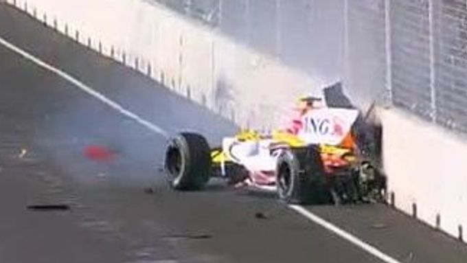Kontroverzní havárie Nelsona Piqueta juniora v Singapuru v roce 2008.