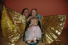 "Trpím spinální svalovou atrofií." Dívku kvůli vážné diagnóze trápili ve škole