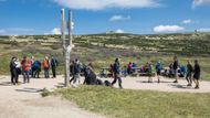 Krkonošský národní park se během léta potýká s přívalem turistů na hlavních turistických trasách, zatímco ty vedlejší zůstávají skoro prázdné.