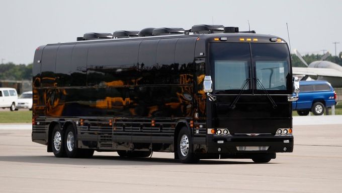 Obamův luxusní volební autobus. Prezident si ho může dovolit, sponzoři se mu jen hrnou