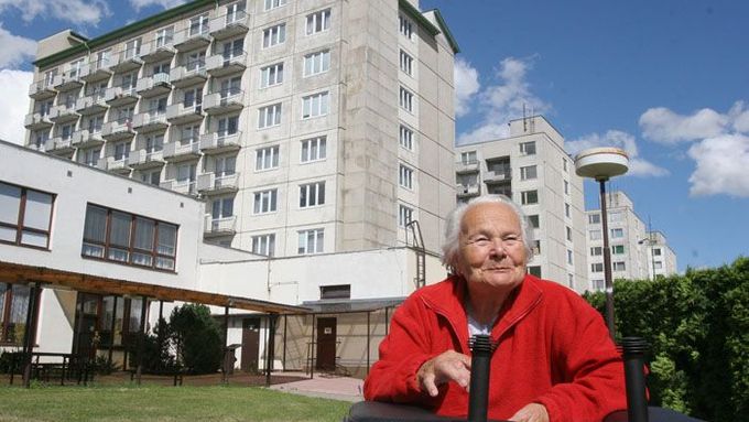 Domov důchodců v Třebíči: Nemáte na naše služby? Nevadí, zaplatíte po smrti.