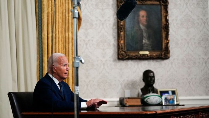 Americký prezident Joe Biden v Oválné pracovně Bílého domu.