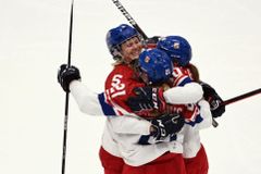 Hokejistky se chystají na MS. V prvním zápase pod kanadskou trenérkou zdolaly Finsko