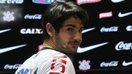 Přetlak útočníků v kabině Rossoneri vyřešil elegantně Alexandre Pato, který nabral kurz směr Corinthians. Brazilský klub to stálo 15 milionů eur.