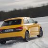Audi S1 při jízdě na ledovém jezeře