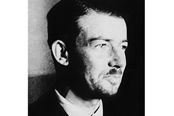 Karol Pazúr na archivní nedatované fotografii