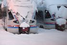 Sníh a led ochromily veřejnou dopravu v Mnichově, lidé spí ve vlacích