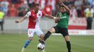 5. kolo fotbalové FORTUNA:LIGY, Slavia - Jablonec: Vladimír Coufal (vlevo)