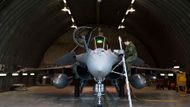 Jako první do libyjského vzdušného prostoru vlétly francouzské letouny Rafale.