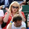 Karolíně Muchové fandila na Wimbledonu také herečka Rebel Wilsonová