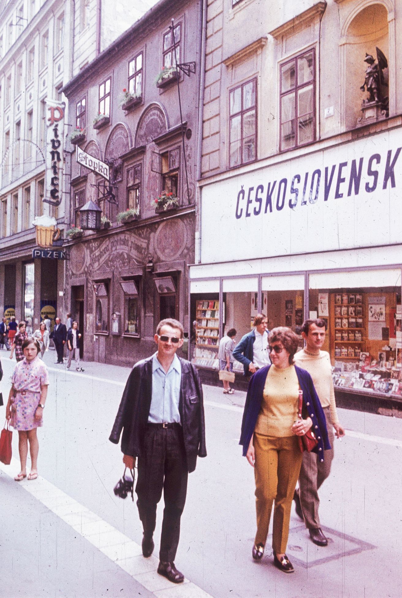 Barevné fotografie, retro, Československo, domácí