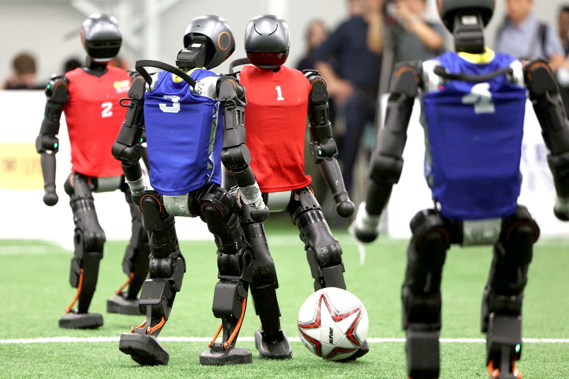 Čína, Peking, robot, výstava, humanoid,