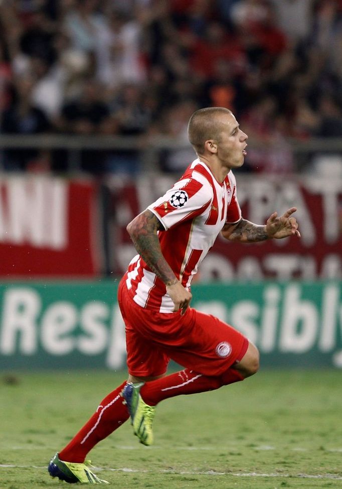 Olympiakos vs. Paris St. Germain (Vladimír Weiss se raduje z gólu)