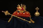 Svatováclavská koruna, žezlo a jablko opět na očích. Budou vystaveny od 15. září