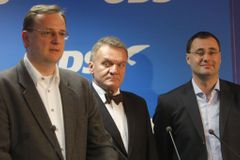 ODS si podle CVVM polepšila a šlape ČSSD na paty