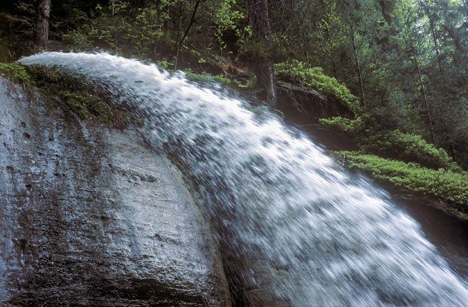 Vodopád v údolí řeky Kamenice, Národní park České Švýcarsko