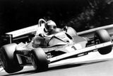 Rakušan se na začátku kariéry kvůli závodění zadlužil, v monopostu F1 málem uhořel, aby nakonec získal hned tři koruny krále F1 (1975, 1977a 1984.).