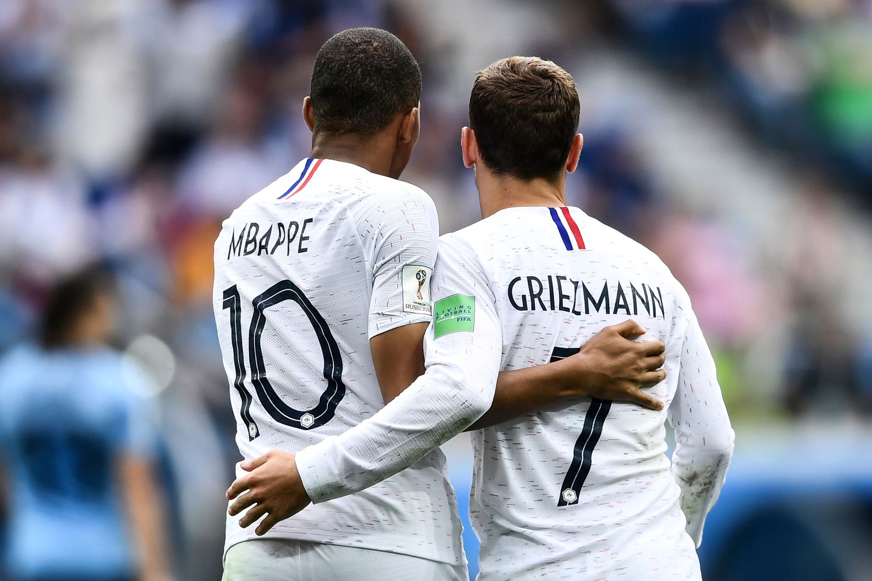 fotbal, MS 2018, útočníci Francie Kylian Mbappe a Antoine Griezmann