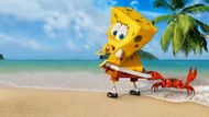 2. SPONGEBOB VE FILMU: HOUBA NA SUCHU. Bizarní dobrodružství mycí houby SpongeBoba a jeho nerozlučného kamaráda mořské hvězdice Patricka už podruhé v historii neuvidíme na televizních obrazovkách, nýbrž v kinech. Zatímco první film z roku 2004 byl stejně jako seriál zhotoven v klasické dvojrozměrné animaci, nyní se SpongeBob popere s dimenzí navíc. Jako obvykle se ústřední zápletka bude točit kolem ukradeného receptu na báječný Krabí hambáč, který tentokrát odcizí pirát Hambivous (Antonio Banderas). V českých kinech od 5. února 2015.