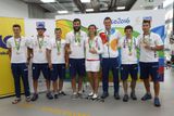 Čeští olympionici jsou po strastiplné cestě z Brazílie doma. Odpočinout si ale po celodenním cestování nemohou.