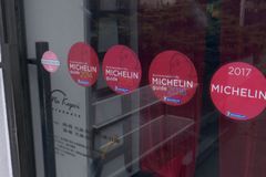 Česko zaplatí Michelinu za zařazení do gastroprůvodce. Stojí 50 milionů na pět let