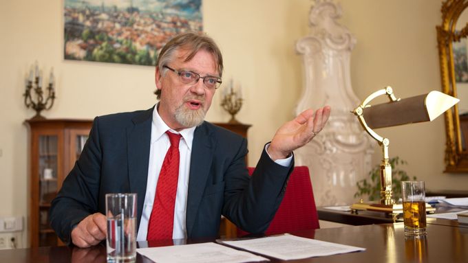 Ministr školství Stanislav Štech.