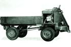 Předchůdce Multicaru se představil už v 50. letech. Jednalo se o vozík s malým naftovým motorem a označením DK 2002, později DK 3 (na snímku).