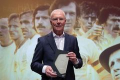 "Nejlepší na světě kromě Pelého." Svět se klaní Beckenbauerovi, vzpomíná i Panenka