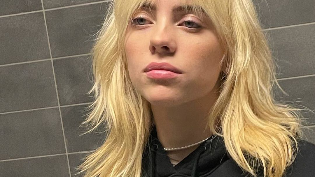 Billie Eilish blond premiérou trhá na Instagramu rekordy