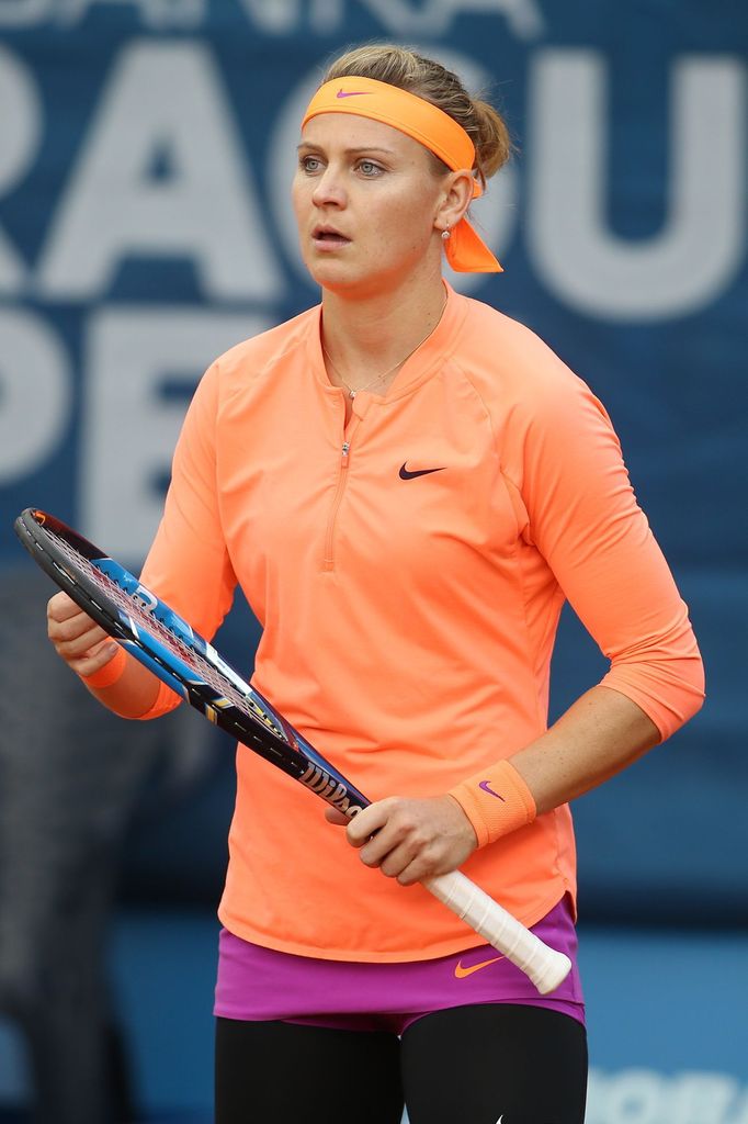 Lucie Šafářová na Prague Open 2017 (v utkání prvního kola proti Slovence Kristíně Kučové)